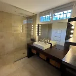 Sublime With Pool And Jacuzzi Villa *