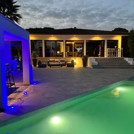 Sublime With Pool And Jacuzzi *