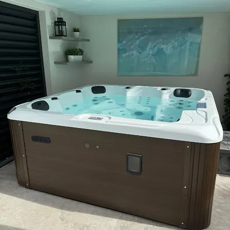 Sublime With Pool And Jacuzzi Vila Juvignac